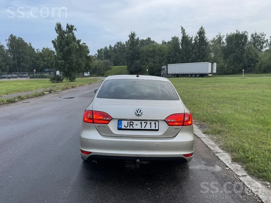 Volkswagen Jetta 2014 photo 3