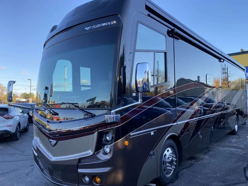 Freightliner Fleetwood Discovery Xle 40G 2018 photo 3
