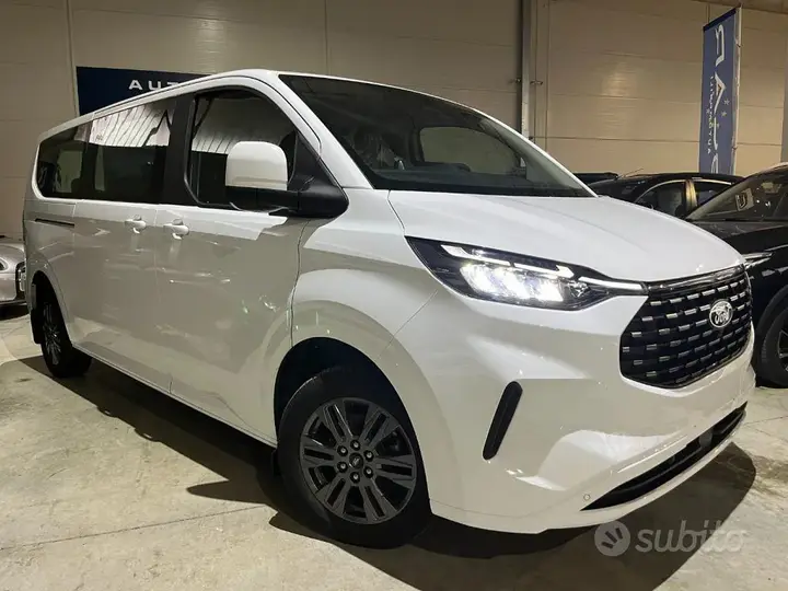 Ford Tourneo Custom 2024 photo 2