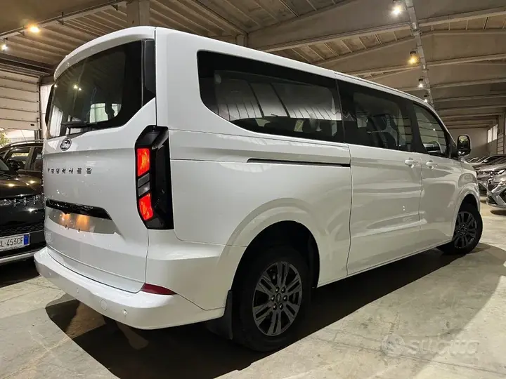 Ford Tourneo Custom 2024 photo 4