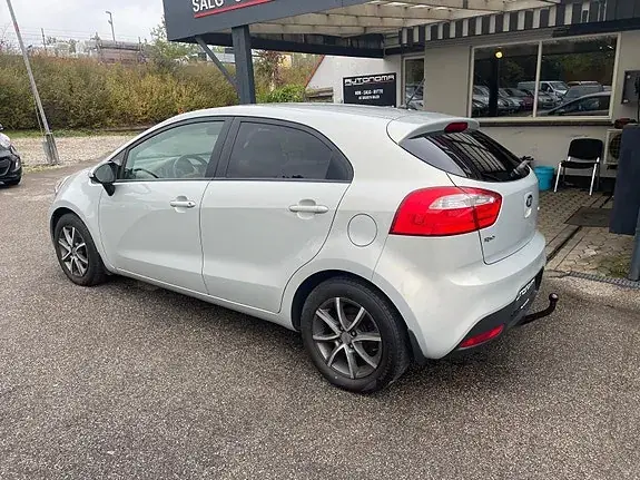 Kia Rio 2013 photo 3