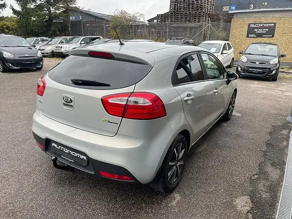 Kia Rio 2013 photo 5