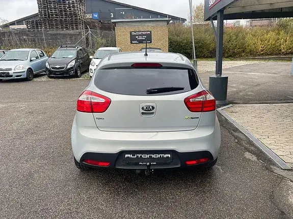 Kia Rio 2013 photo 4