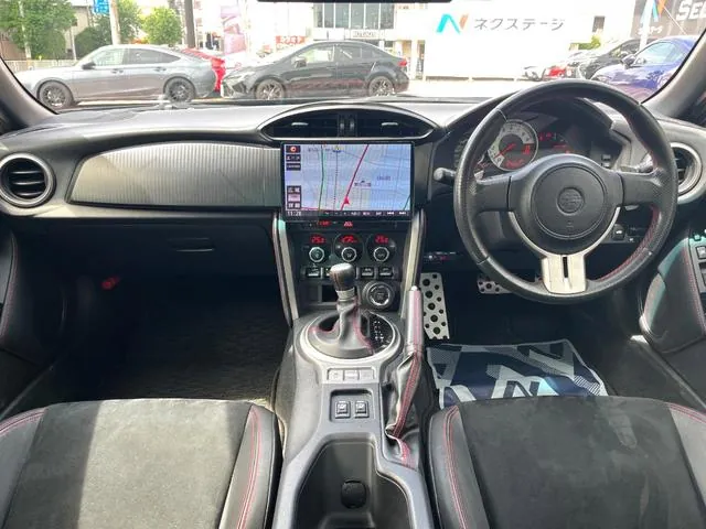 Toyota Gt Limited 2012 photo 2