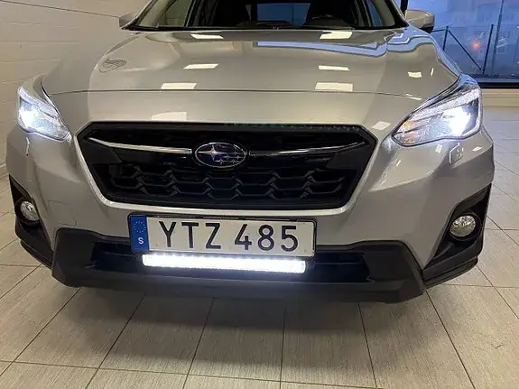 Subaru Xv 2018 photo 2