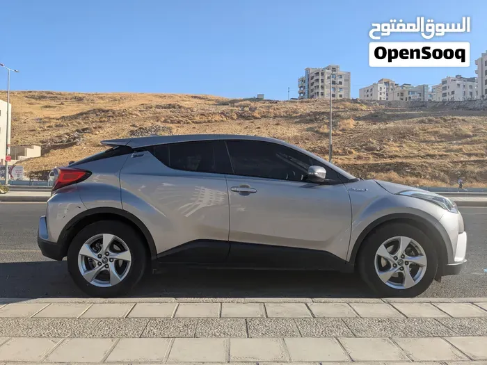 Toyota C-Hr 2018 photo 4