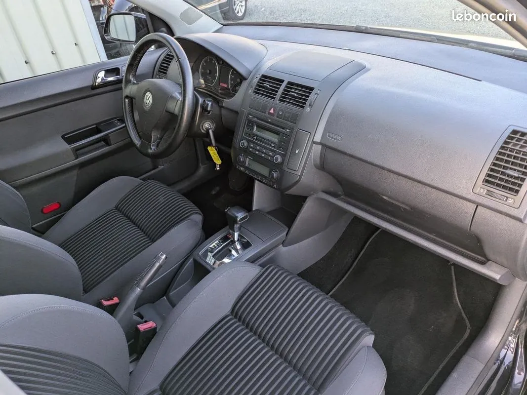 Volkswagen Polo 2008 photo 2