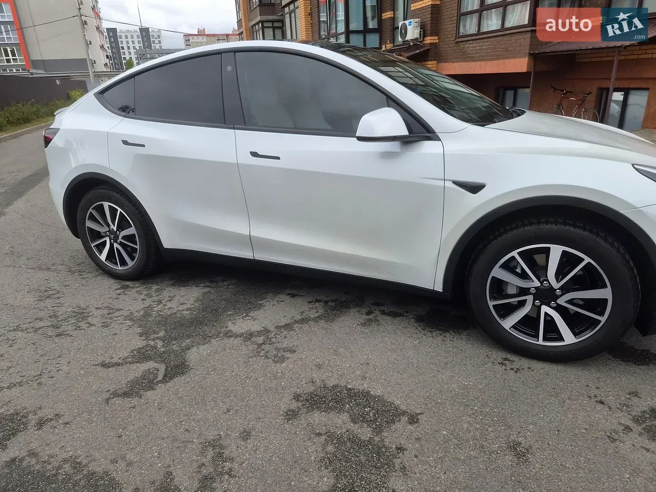 Tesla Model Y 2021 photo 4