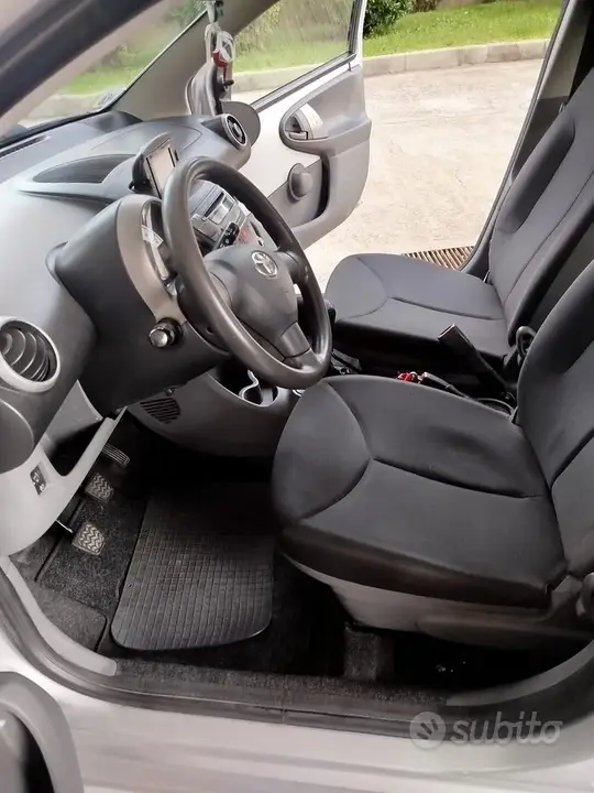 Toyota Aygo 2012 photo 5