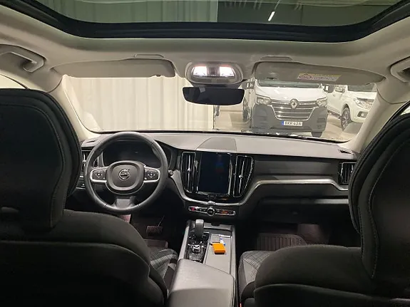 Volvo Xc60 2025 photo 2