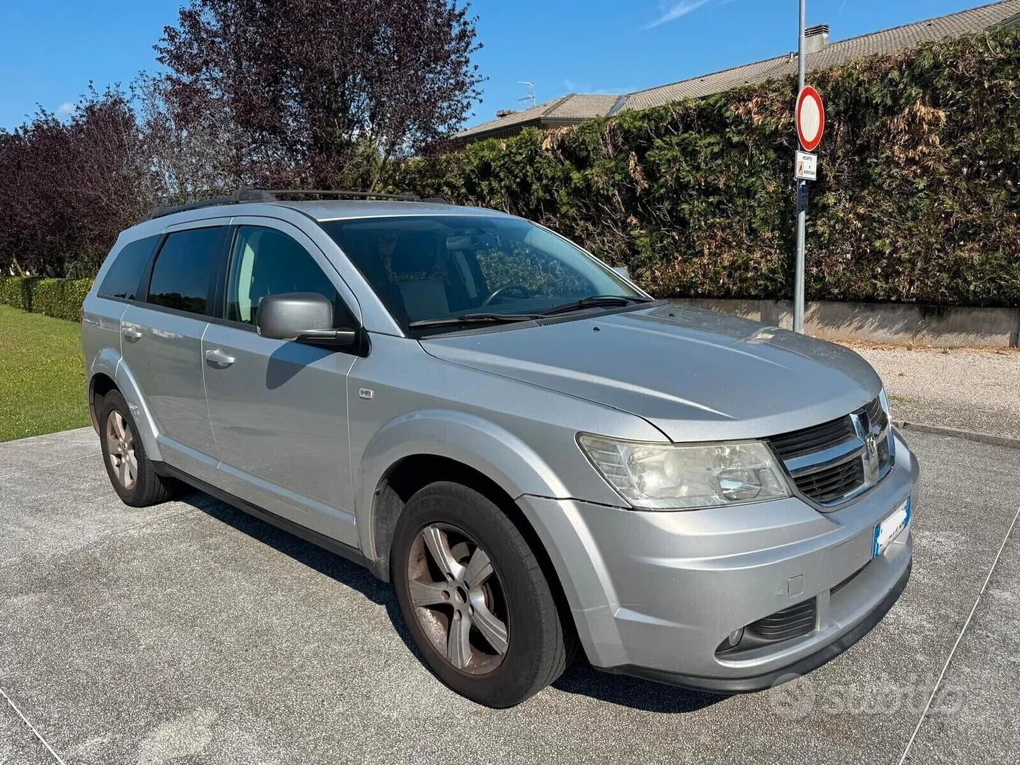 Dodge Journey 2010 photo 2