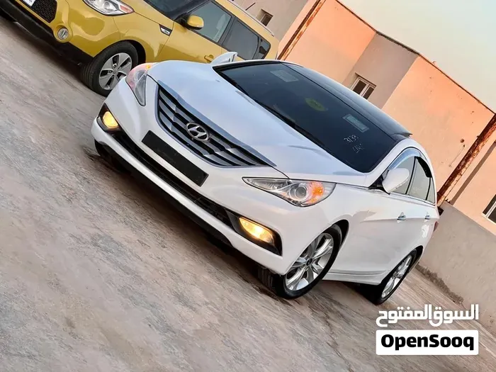 Hyundai Sonata 2012 photo 2