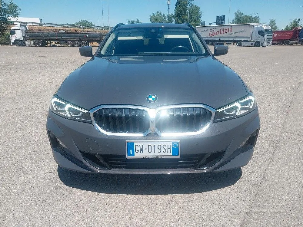 BMW 3 Series 2024 photo 3