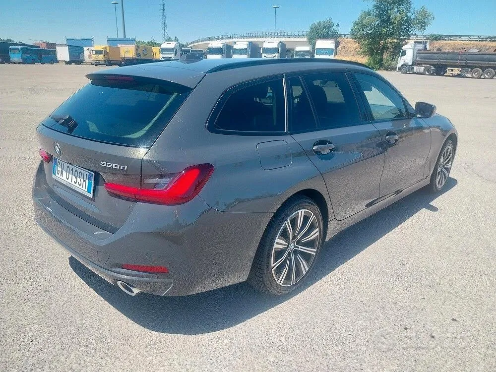 BMW 3 Series 2024 photo 5