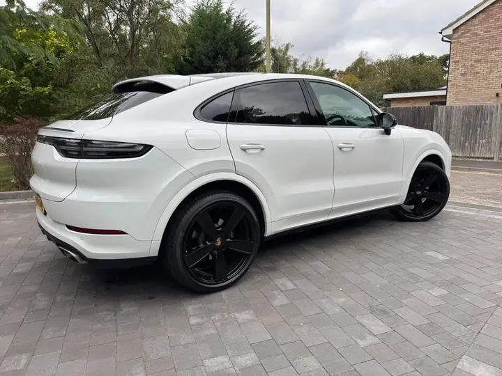 Porsche Cayenne 2022 photo 4