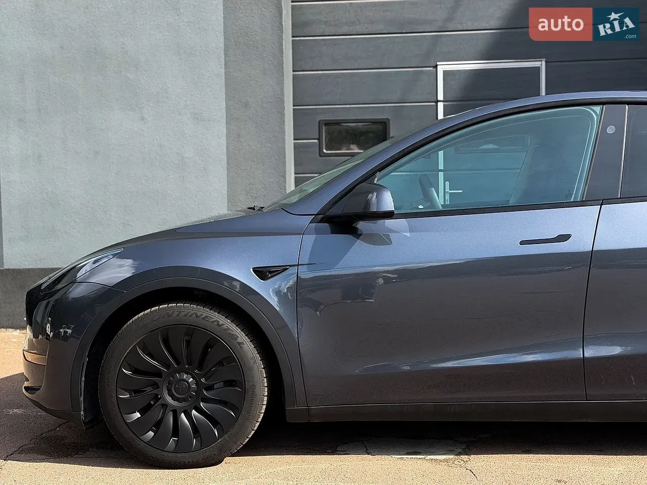 Tesla Model Y 2023 photo 5