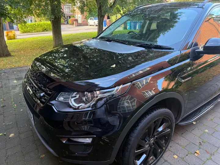 Land Rover Discovery Sport 2018 photo 2