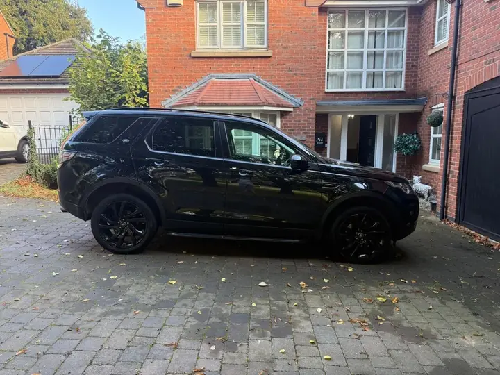Land Rover Discovery Sport 2018 photo 4