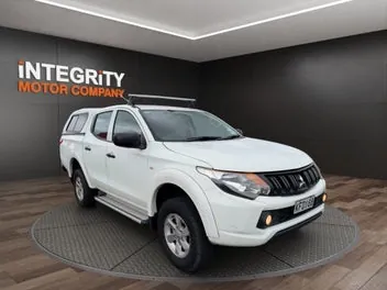 Mitsubishi Triton 2016 photo 2