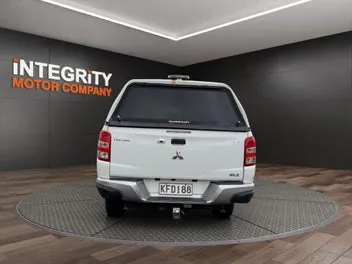 Mitsubishi Triton 2016 photo 5