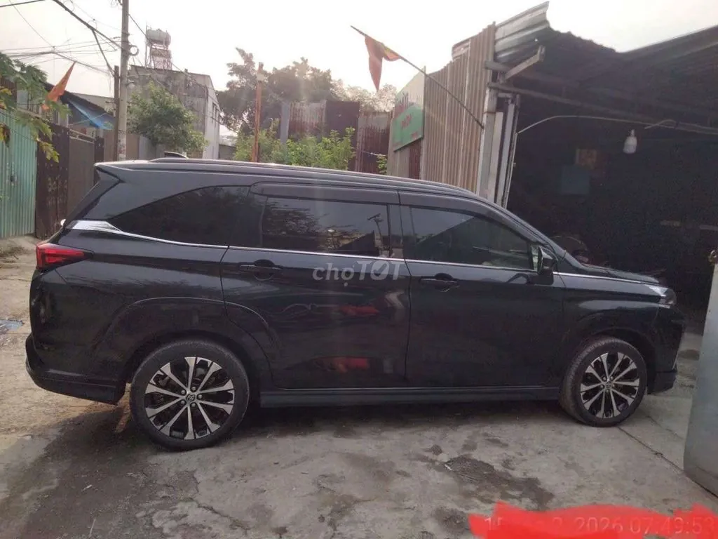 Toyota Veloz Cross