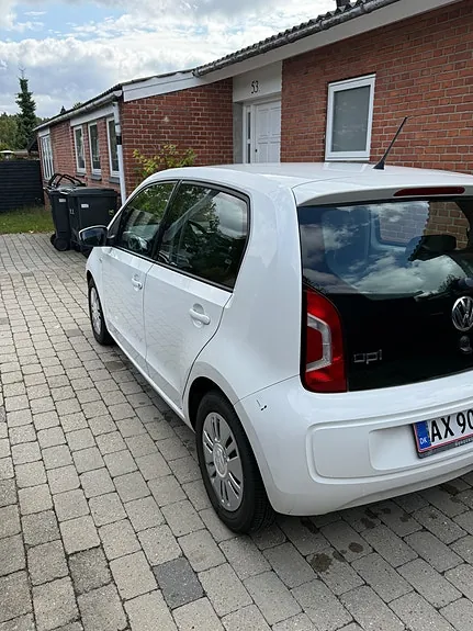 Volkswagen Up 2016 photo 5
