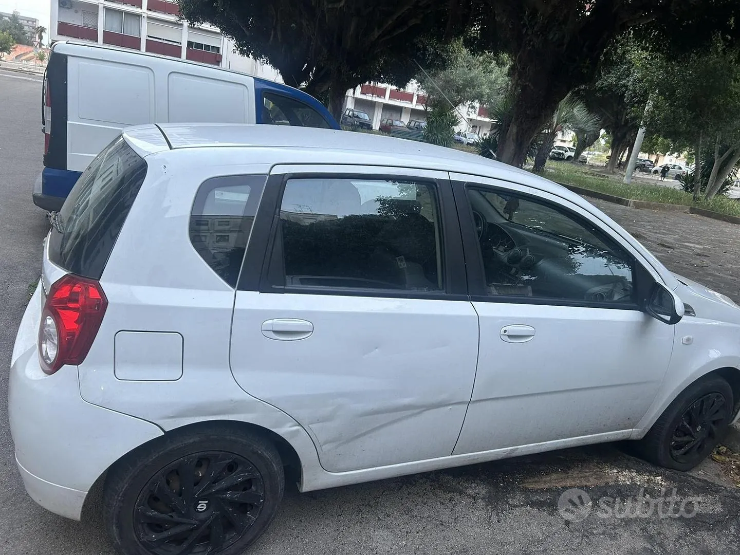 Chevrolet Aveo 2011 photo 4