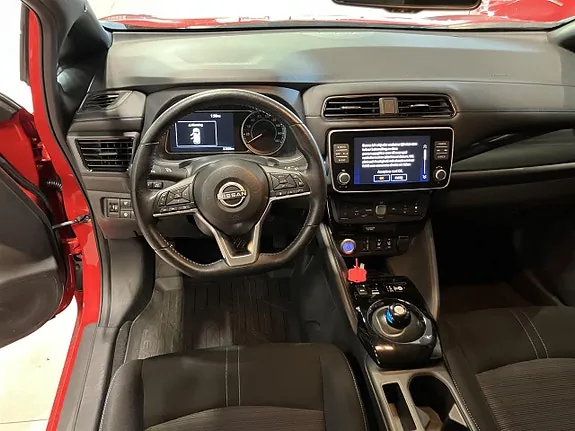 Nissan Leaf 2023 photo 2