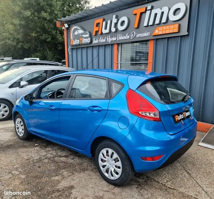Ford Fiesta 2009 photo 2