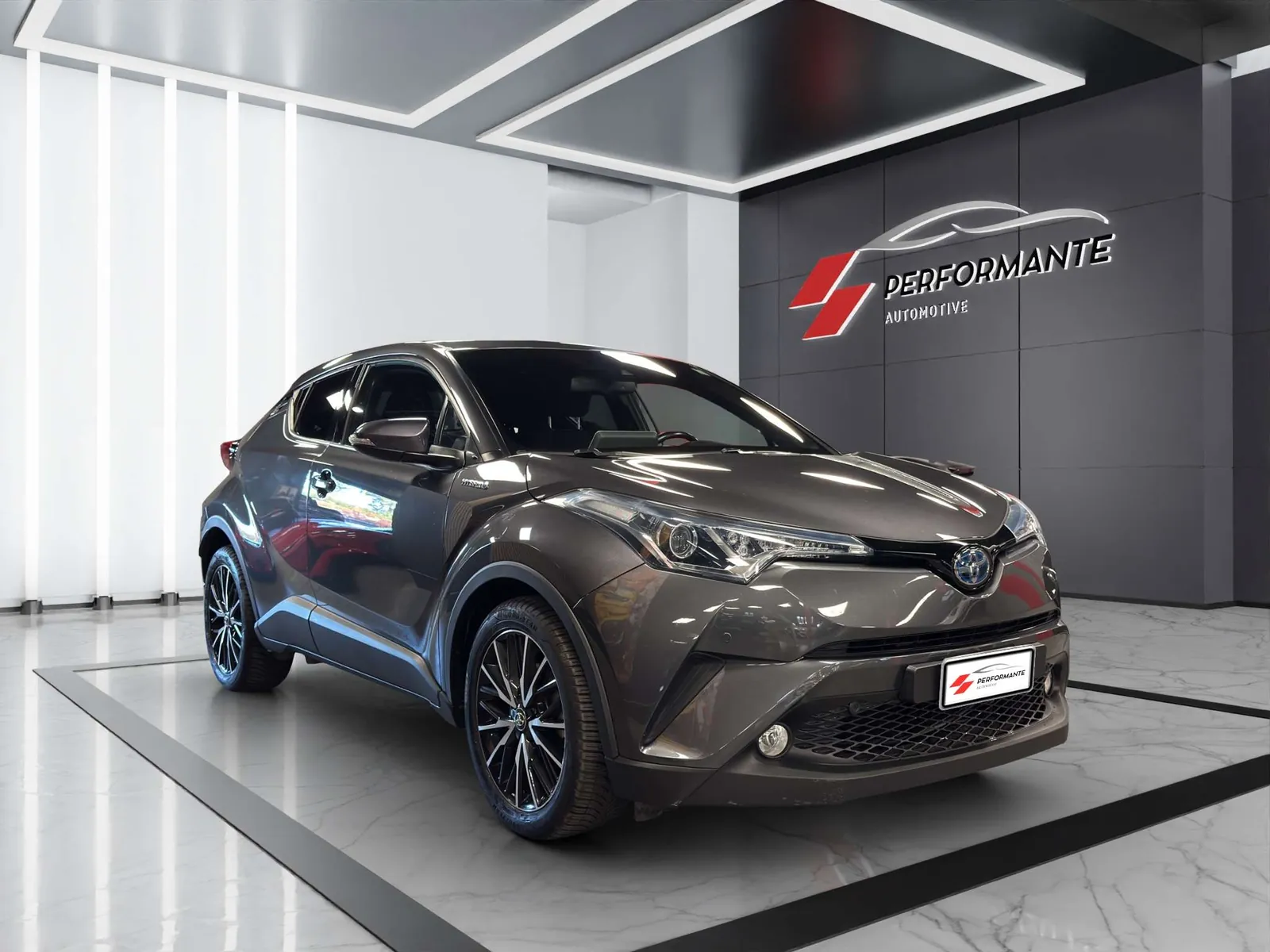 Toyota C-Hr 2018 photo 3
