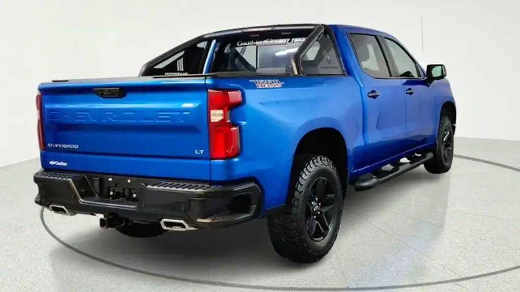 Chevrolet Silverado 1500 2024 photo 3