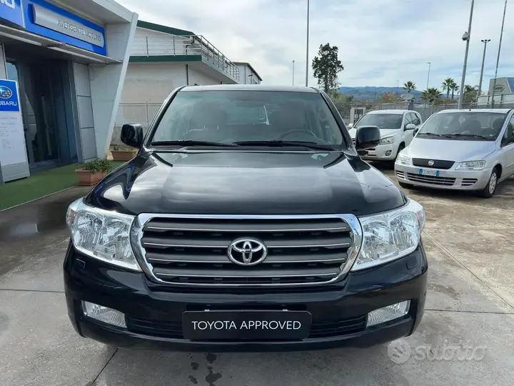Toyota Land Cruiser