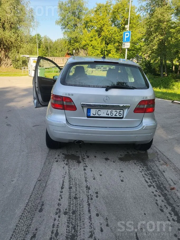 Mercedes-Benz B200 2005 photo 2