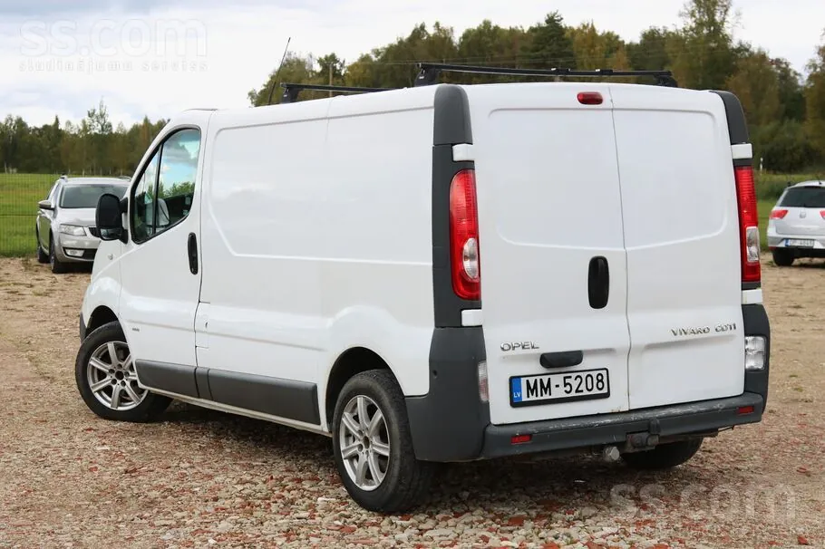 Opel Vivaro 2008 photo 2