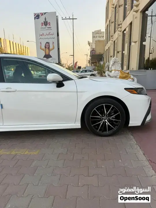 Toyota Camry 2023 photo 3