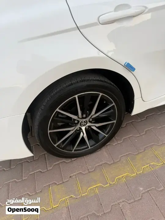 Toyota Camry 2023 photo 4