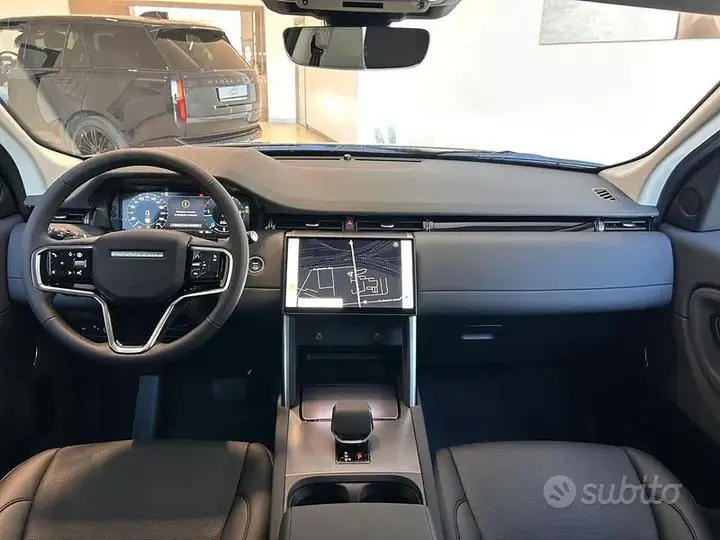 Land Rover Discovery Sport 2025 photo 4