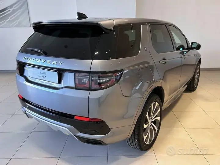 Land Rover Discovery Sport 2025 photo 2