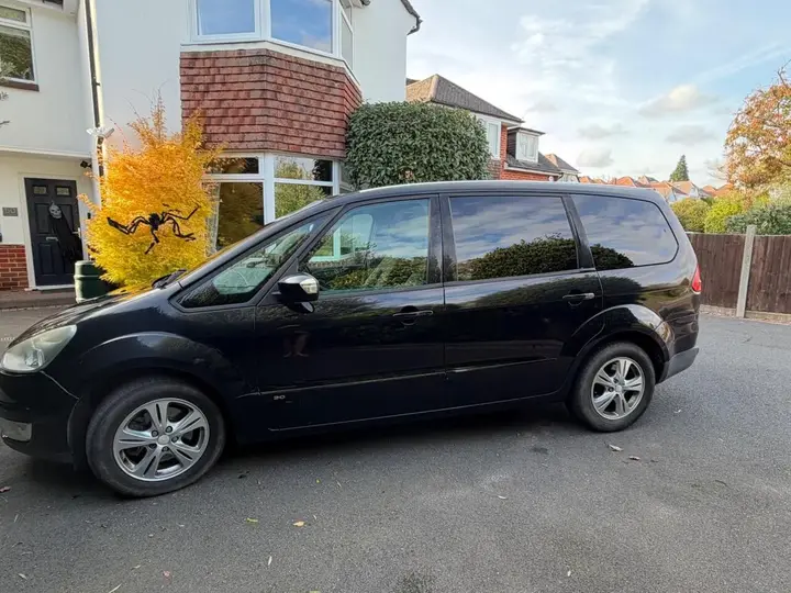 Ford Galaxy 2009 photo 5