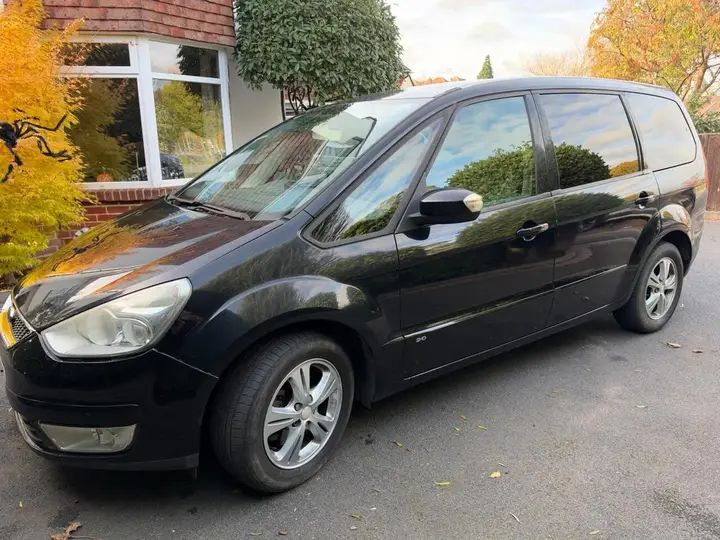 Ford Galaxy 2009 photo 4
