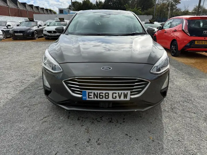 Ford Focus 2019 photo 2