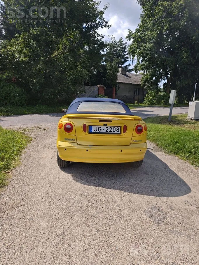 Renault Megane 1999 photo 2