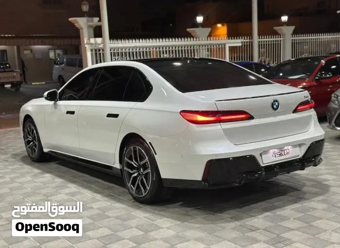 BMW 740I Sedan 2025 photo 4