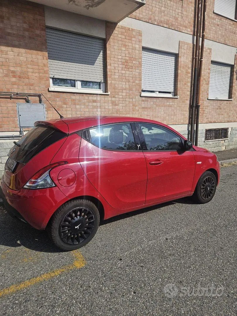 Lancia Ypsilon 2014 photo 3