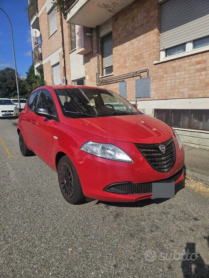 Lancia Ypsilon
