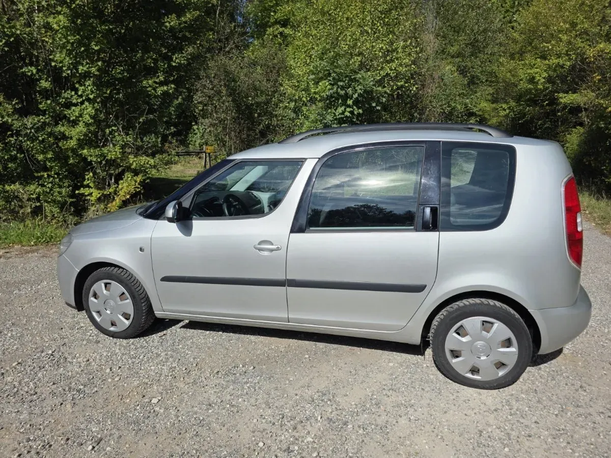 Skoda Roomster 2007 photo 2