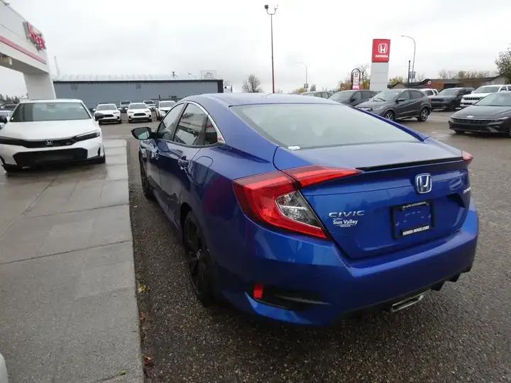 Honda Civic 2020 photo 2