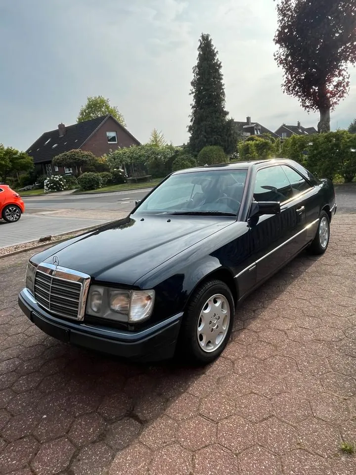 Mercedes-Benz W124