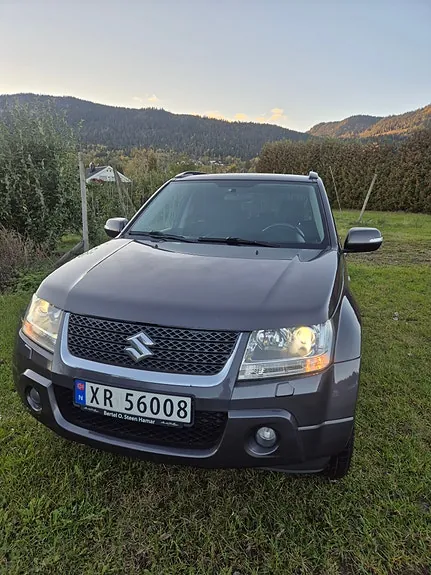 Suzuki Grand Vitara 2011 photo 2