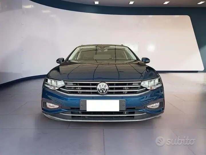 Volkswagen Passat 2023 photo 2